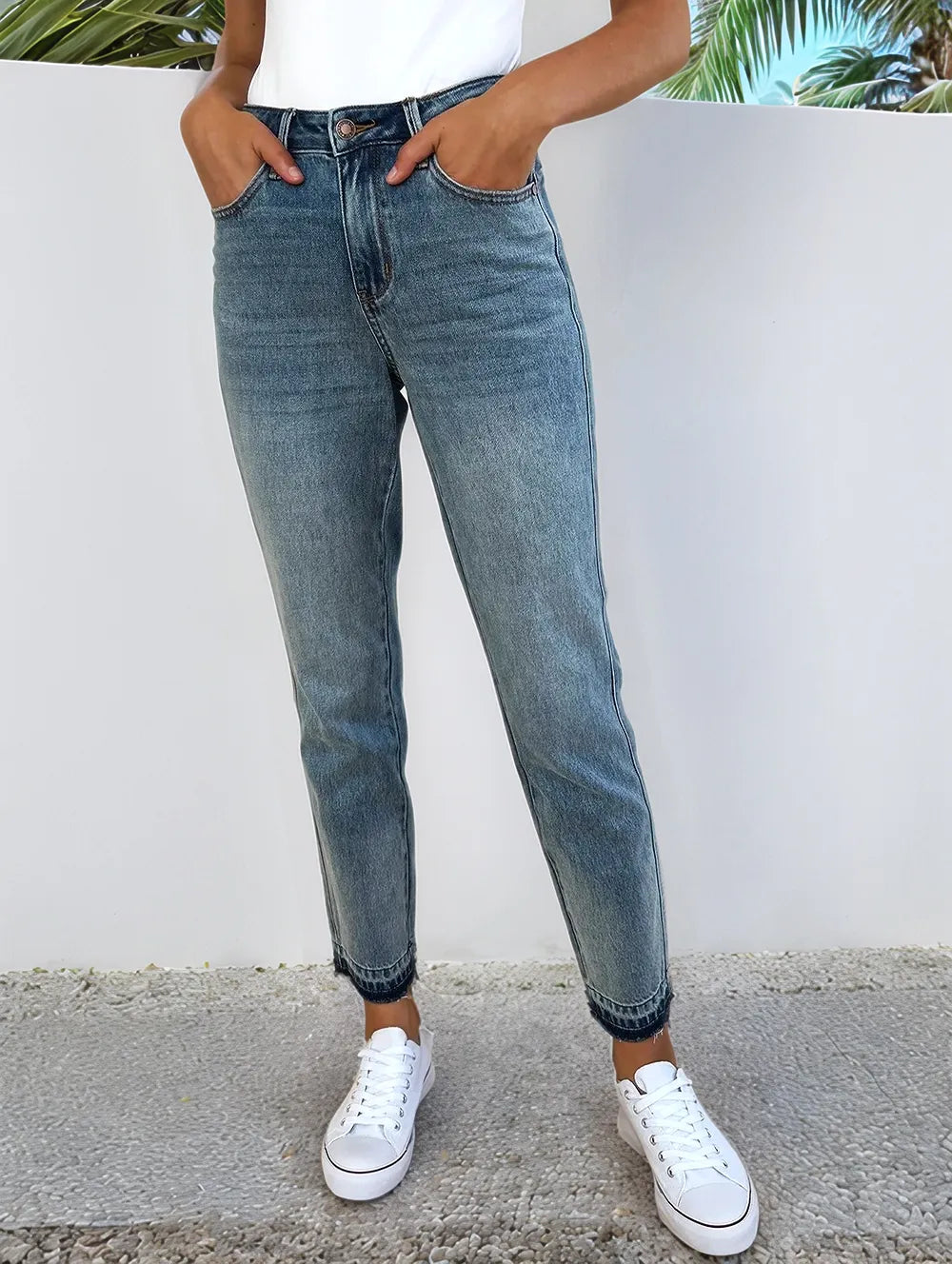 Judy Blue Full Size Mid Rise Rigid Magic Release Hem Jeans-Boohh