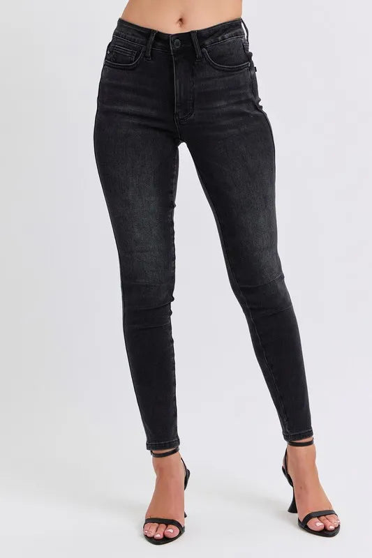 Judy Blue Full Size Mid Rise Tummy Control Skinny Jeans Plus Size-Boohh