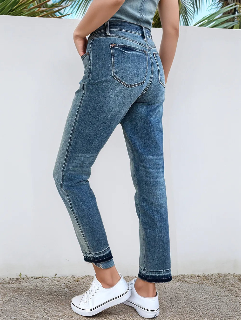 Judy Blue Full Size Mid Rise Rigid Magic Release Hem Jeans-Boohh